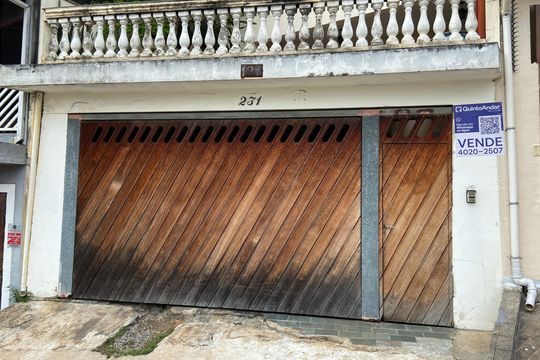 Fachada de casa à venda com 3 quartos, 292m² em Jaguaribe, Osasco