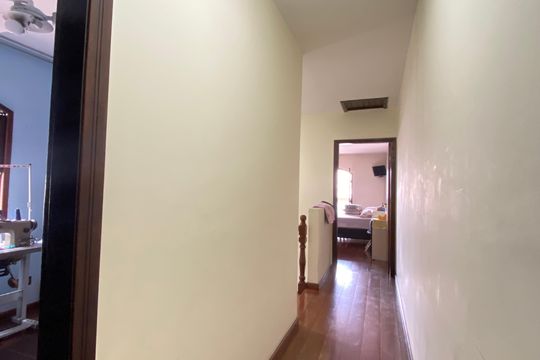 Corredor de casa à venda com 3 quartos, 292m² em Jaguaribe, Osasco