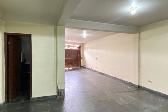 Garagem de casa à venda com 3 quartos, 292m² em Jaguaribe, Osasco