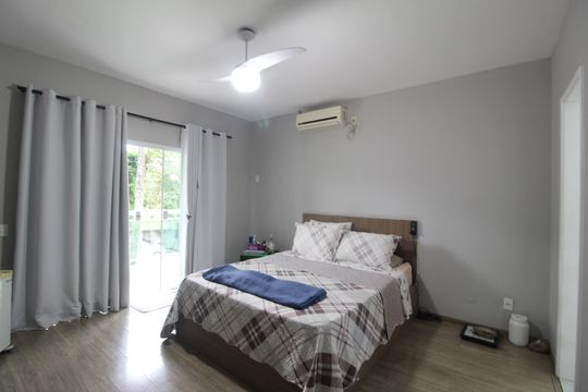 Quarto 4 de casa à venda com 4 quartos, 400m² em Jacarepaguá, Rio de Janeiro
