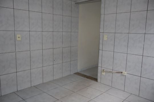 Cozinha de casa para alugar com 1 quarto, 50m² em Jardim Imperador (zona Leste), São Paulo