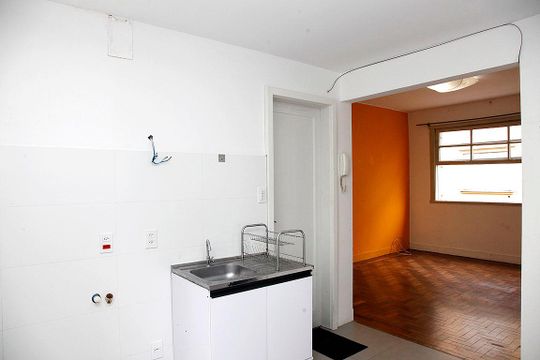 Cozinha de apartamento para alugar com 1 quarto, 55m² em Cidade Baixa, Porto Alegre