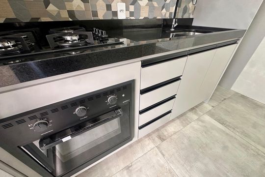 Cozinha de apartamento para alugar com 2 quartos, 46m² em Santo Amaro, São Paulo