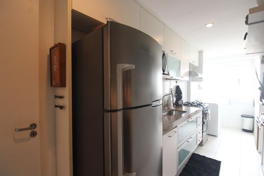 Cozinha de apartamento para alugar com 3 quartos, 83m² em Barra Olímpica, Rio de Janeiro