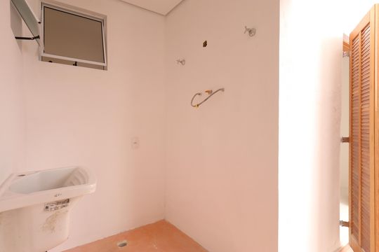 Área de serviço  de casa à venda com 3 quartos, 136m² em Vila Leopoldina, São Paulo