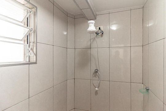 Banheiro de apartamento para alugar com 1 quarto, 28m² em Vila Buarque, São Paulo