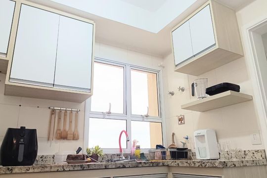 Cozinha de apartamento para alugar com 2 quartos, 89m² em Alphaville Conde II, Barueri