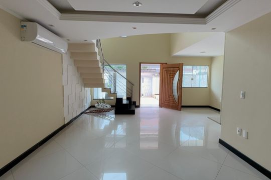 Casa à venda com 3 quartos, 189m² em Vargem Pequena, Rio de Janeiro