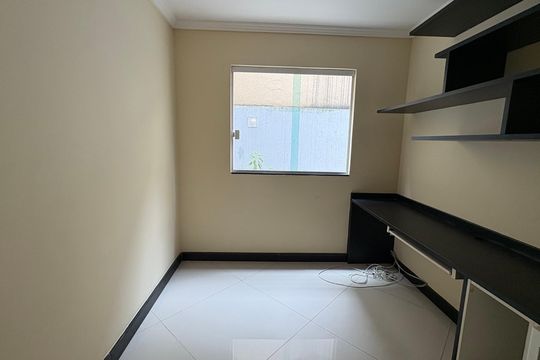 Casa à venda com 3 quartos, 189m² em Vargem Pequena, Rio de Janeiro