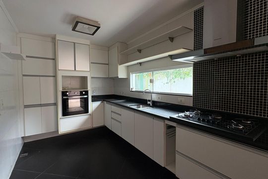 Casa à venda com 3 quartos, 189m² em Vargem Pequena, Rio de Janeiro