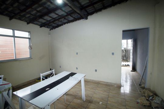 Casa para alugar com 1 quarto, 72m² em Penha, Rio de Janeiro