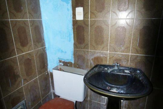 Banheiro da Suíte de casa para alugar com 2 quartos, 72m² em Penha, Rio de Janeiro