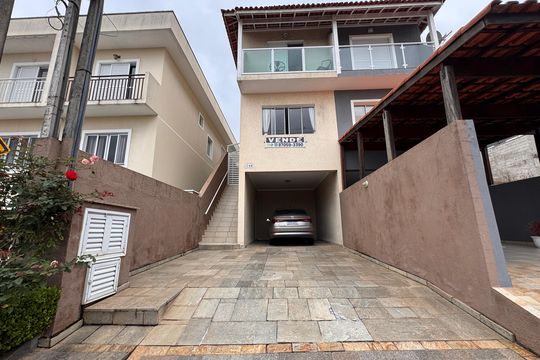 Fachada de casa de condomínio para alugar com 3 quartos, 125m² em Jardim Rio das Pedras, Cotia