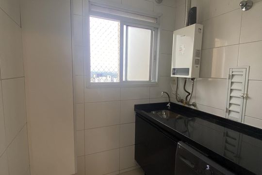 Área de serviço de apartamento à venda com 2 quartos, 74m² em Jardim Tupanci, Barueri