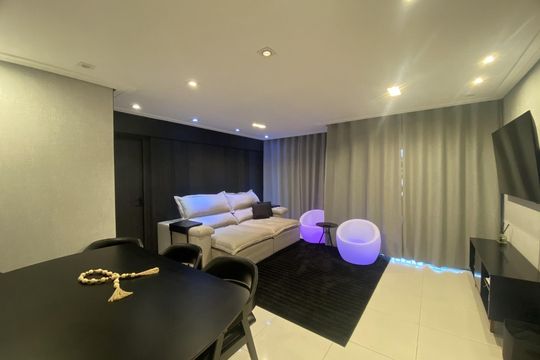 Apartamento à venda com 2 quartos, 74m² em Jardim Tupanci, Barueri
