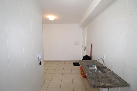 Cozinha de apartamento para alugar com 2 quartos, 41m² em Jardim Guaianazes, São Paulo