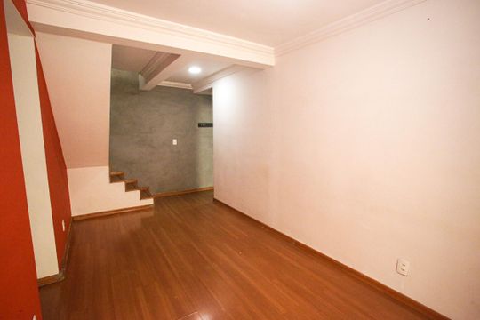 Sala de apartamento para alugar com 4 quartos, 156m² em Taquara, Rio de Janeiro