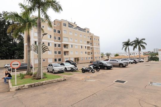 Fachada bloco de apartamento para alugar com 2 quartos, 51m² em Jardim Nova Europa, Campinas
