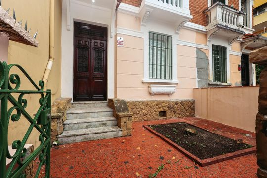 Fachada de casa para alugar com 3 quartos, 180m² em Cambuci, São Paulo