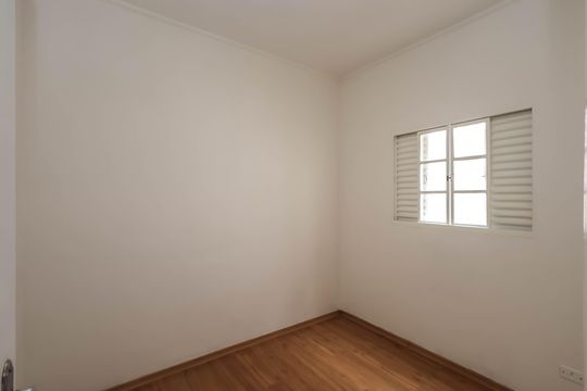 Quarto 2 de casa para alugar com 3 quartos, 180m² em Cambuci, São Paulo