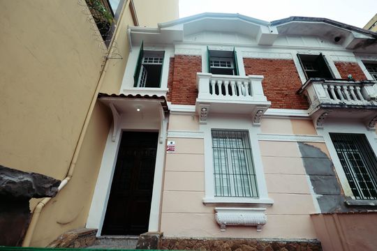 Fachada de casa para alugar com 3 quartos, 180m² em Cambuci, São Paulo
