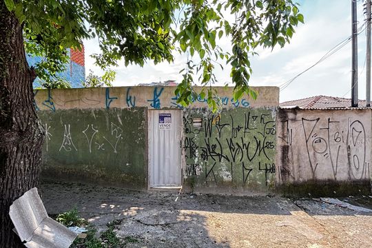 Fachada de casa à venda com 2 quartos, 300m² em Jardim do Estádio, Santo André
