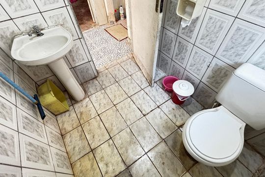 Banheiro de casa à venda com 2 quartos, 300m² em Jardim do Estádio, Santo André