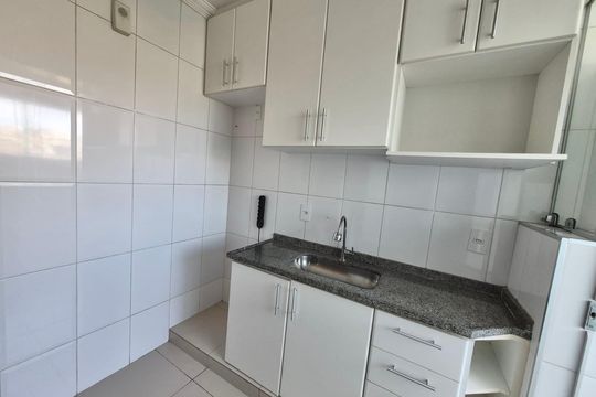 Cozinha de apartamento à venda com 2 quartos, 55m² em Salgado Filho, Belo Horizonte