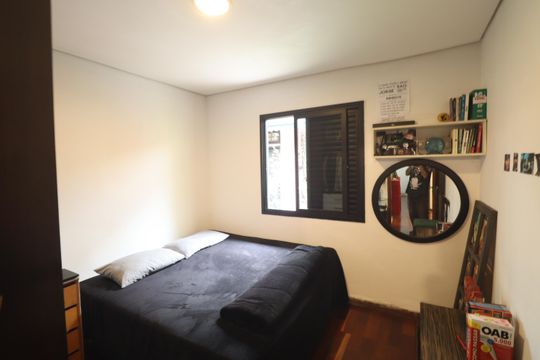 Quarto 1 de casa à venda com 2 quartos, 142m² em Vila Nivi, São Paulo