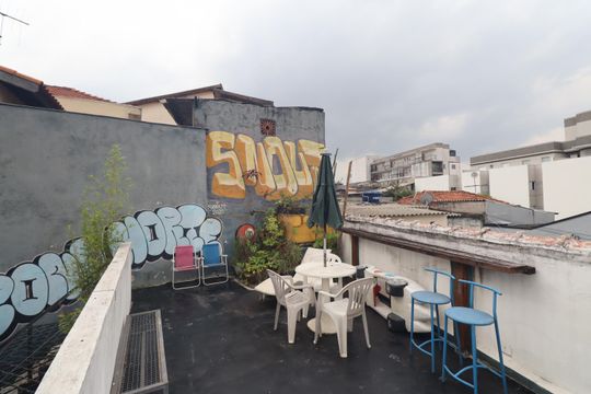 Terraço de casa à venda com 2 quartos, 142m² em Vila Nivi, São Paulo