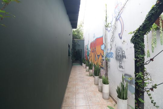 Quintal de casa à venda com 2 quartos, 142m² em Vila Nivi, São Paulo
