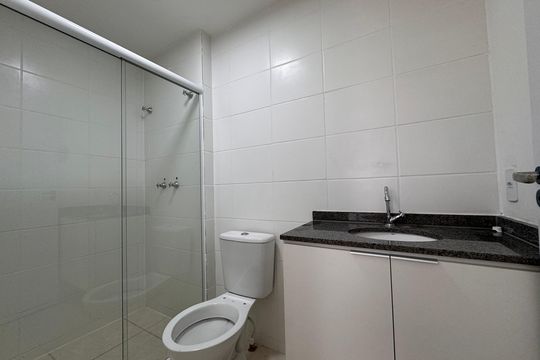 Suíte - Banheiro de apartamento à venda com 2 quartos, 48m² em Barra Olímpica, Rio de Janeiro
