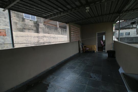 Área externa de casa para alugar com 1 quarto, 32m² em Jardim América, Rio de Janeiro