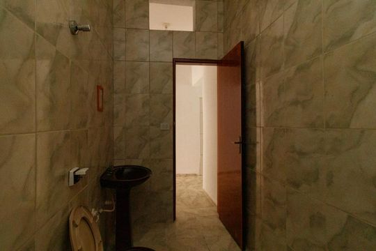 Banheiro de casa para alugar com 1 quarto, 40m² em Jardim Flor de Maio, São Paulo