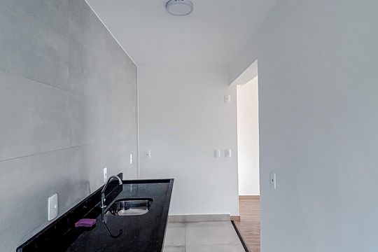 Cozinha e Área de Serviço de apartamento para alugar com 2 quartos, 47m² em Chácara Califórnia, São Paulo