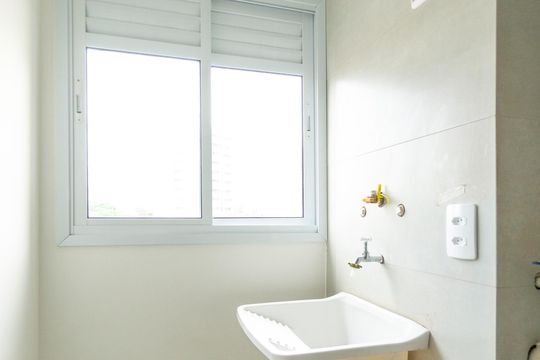 Área de serviço de apartamento para alugar com 2 quartos, 57m² em Chácara Califórnia, São Paulo