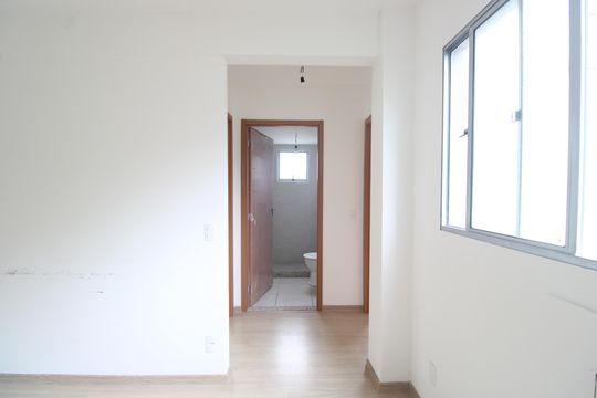 Sala - Corredor de apartamento para alugar com 2 quartos, 49m² em Taquara, Rio de Janeiro