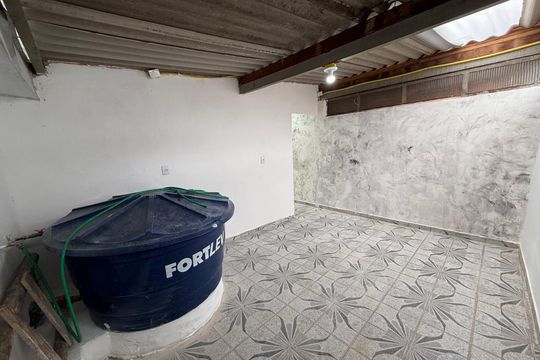 Área de serviço de casa para alugar com 2 quartos, 190m² em Itaím, Guarulhos