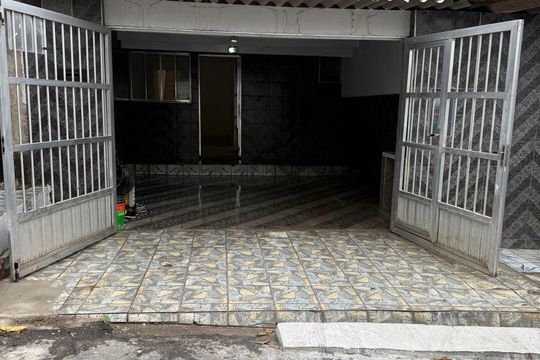 Fachada de casa para alugar com 2 quartos, 190m² em Itaím, Guarulhos