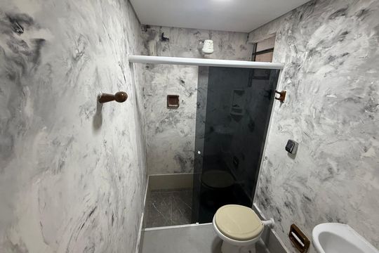 Banheiro de casa para alugar com 2 quartos, 190m² em Itaím, Guarulhos