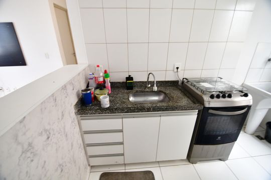 Cozinha de apartamento à venda com 2 quartos, 46m² em Residencial Real Parque, Sumaré