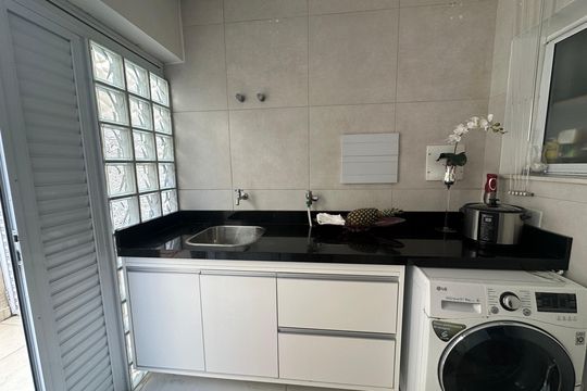 Área de Serviço de casa de condomínio à venda com 3 quartos, 364m² em Jardim do Golf I, Barueri