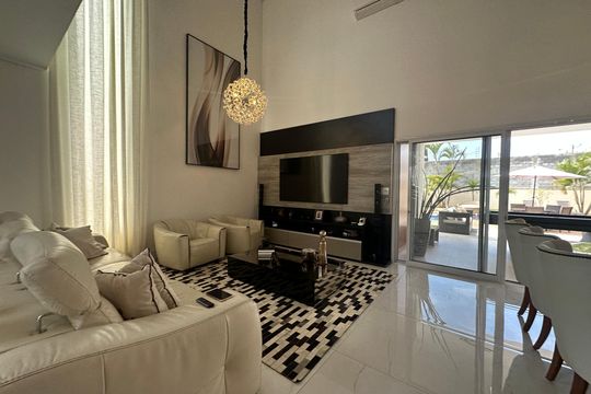 Sala de casa de condomínio à venda com 3 quartos, 364m² em Jardim do Golf I, Barueri