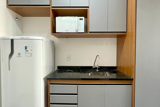 Cozinha de kitnet/studio para alugar com 1 quarto, 24m² em Pinheiros, São Paulo