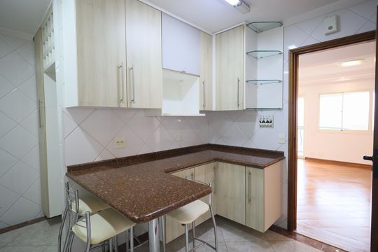 Cozinha e Área de Serviço de apartamento para alugar com 2 quartos, 95m² em Rio Pequeno, São Paulo