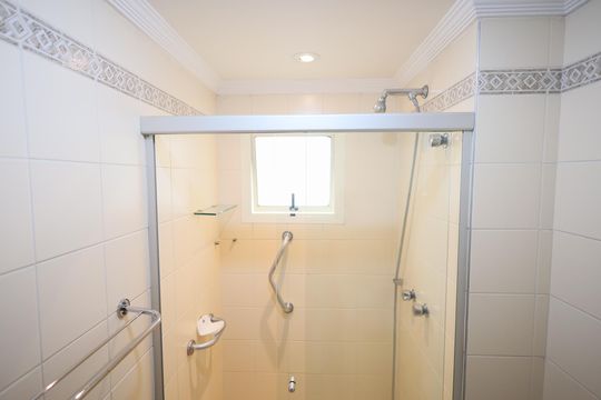 Banheiro 2 de apartamento para alugar com 2 quartos, 95m² em Rio Pequeno, São Paulo