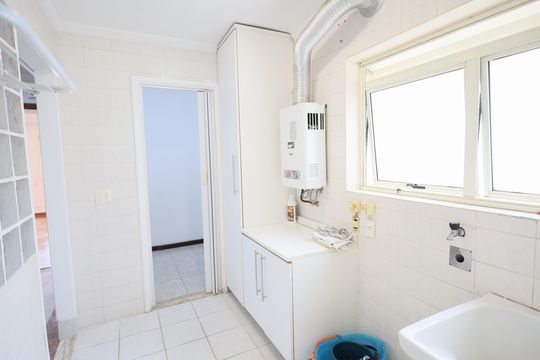 Cozinha e Área de Serviço de apartamento para alugar com 2 quartos, 95m² em Rio Pequeno, São Paulo