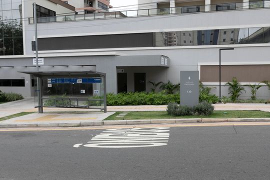 FACHADA DO IMÓVEL de apartamento para alugar com 1 quarto, 46m² em Centro, Campinas