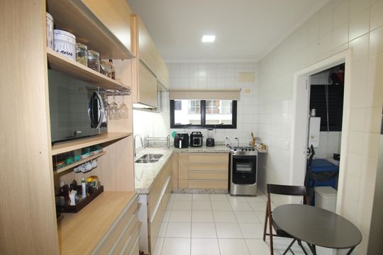Cozinha de apartamento à venda com 3 quartos, 200m² em Jardim São Paulo, São Paulo
