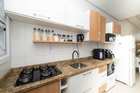 Casa à venda com 2 quartos, 91m² em Dom Feliciano, Gravataí